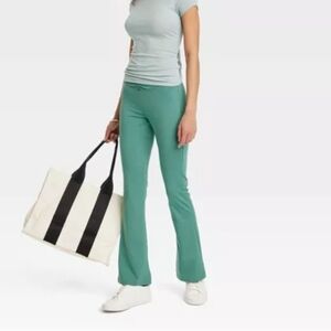 a new day Green Leggings High-Rise Stretchy
